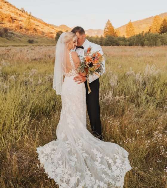 Rustic Idaho I Dos in Shades of Orange