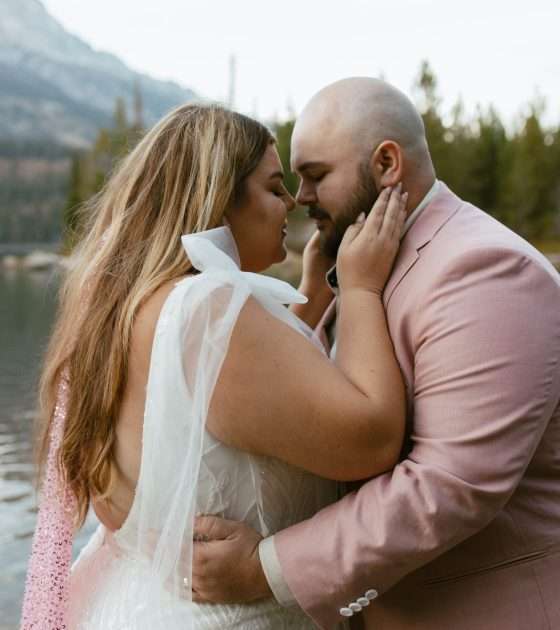 Relaxed Wyoming Elopement with Pops of Pink