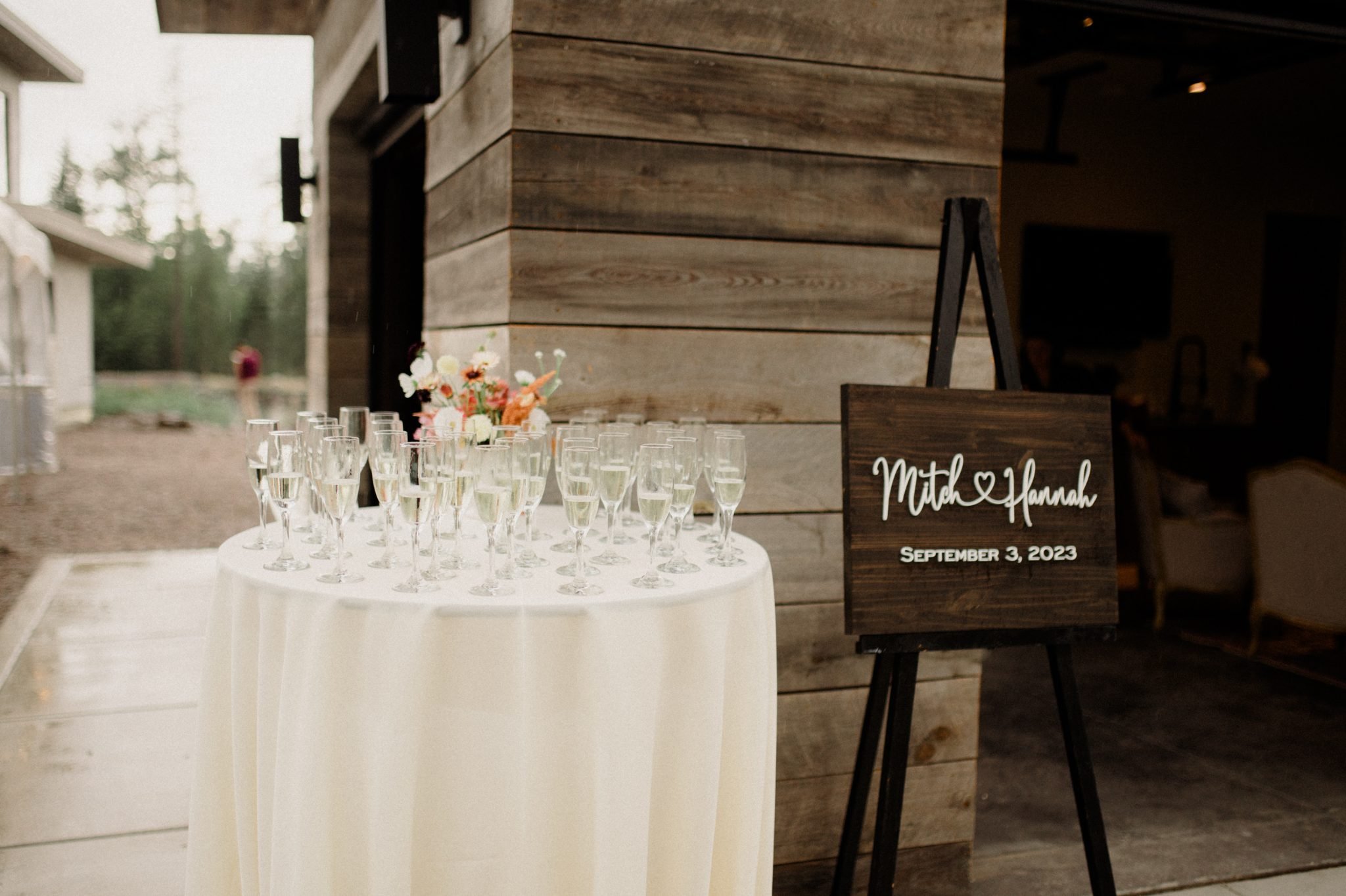 montana summer wedding welcome drink