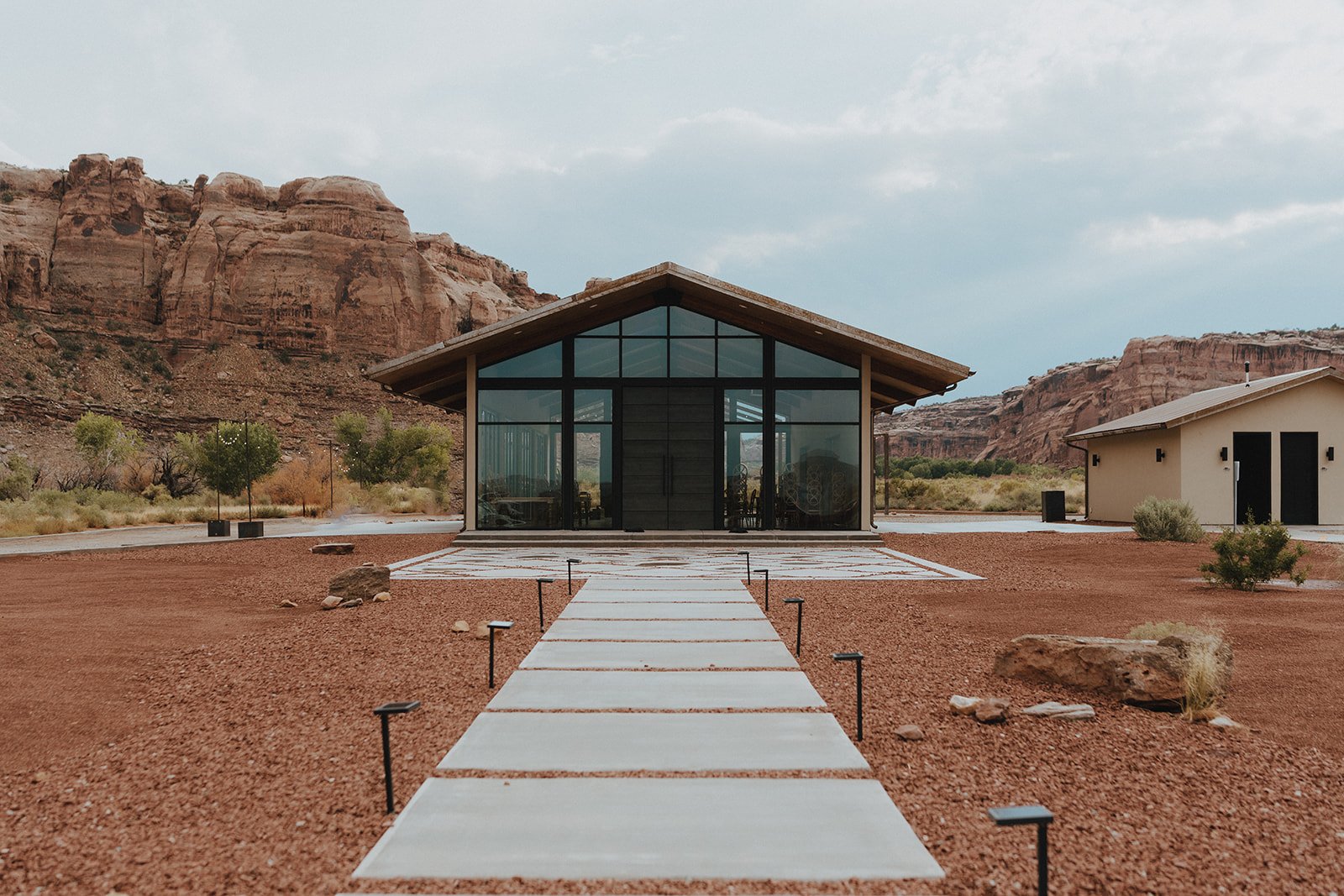 The Red Earth Venue Wedding Inspiration styled shotot