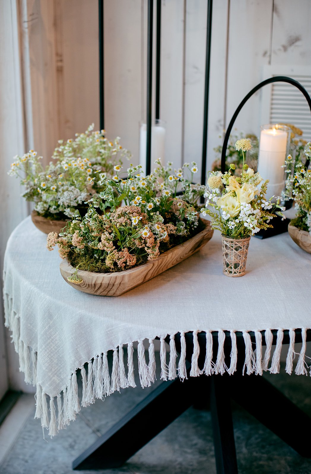 Table full of garden flowers for a Utah Summer Wedding