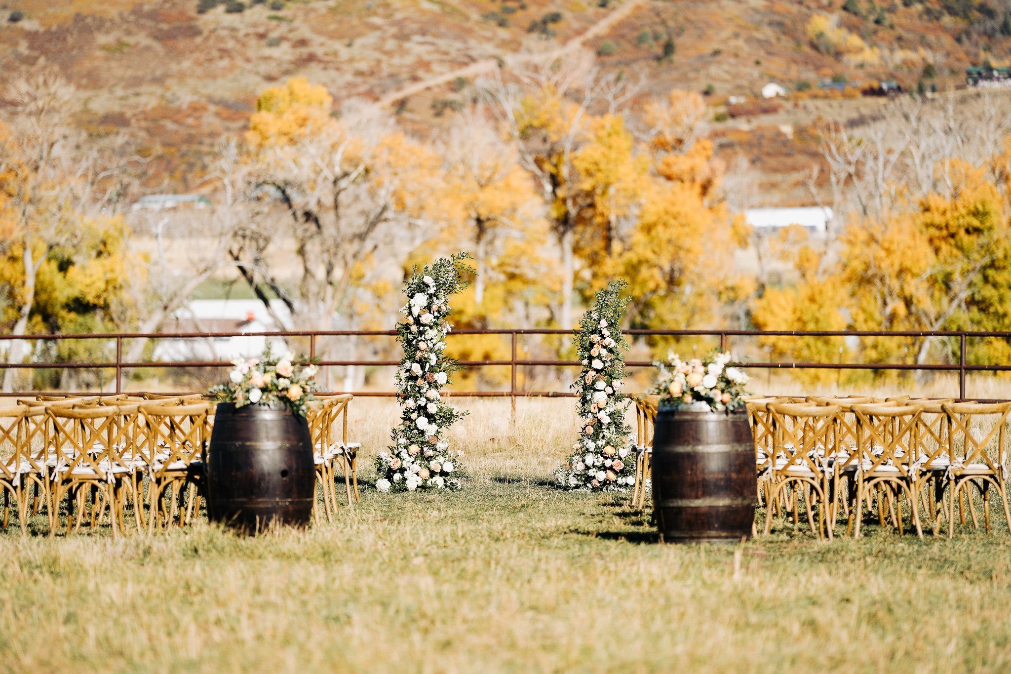 Plan an Unforgettable Utah Wedding at Red Arrow Ranch: A Perfect Blend of Rustic Charm and Modern Luxuries