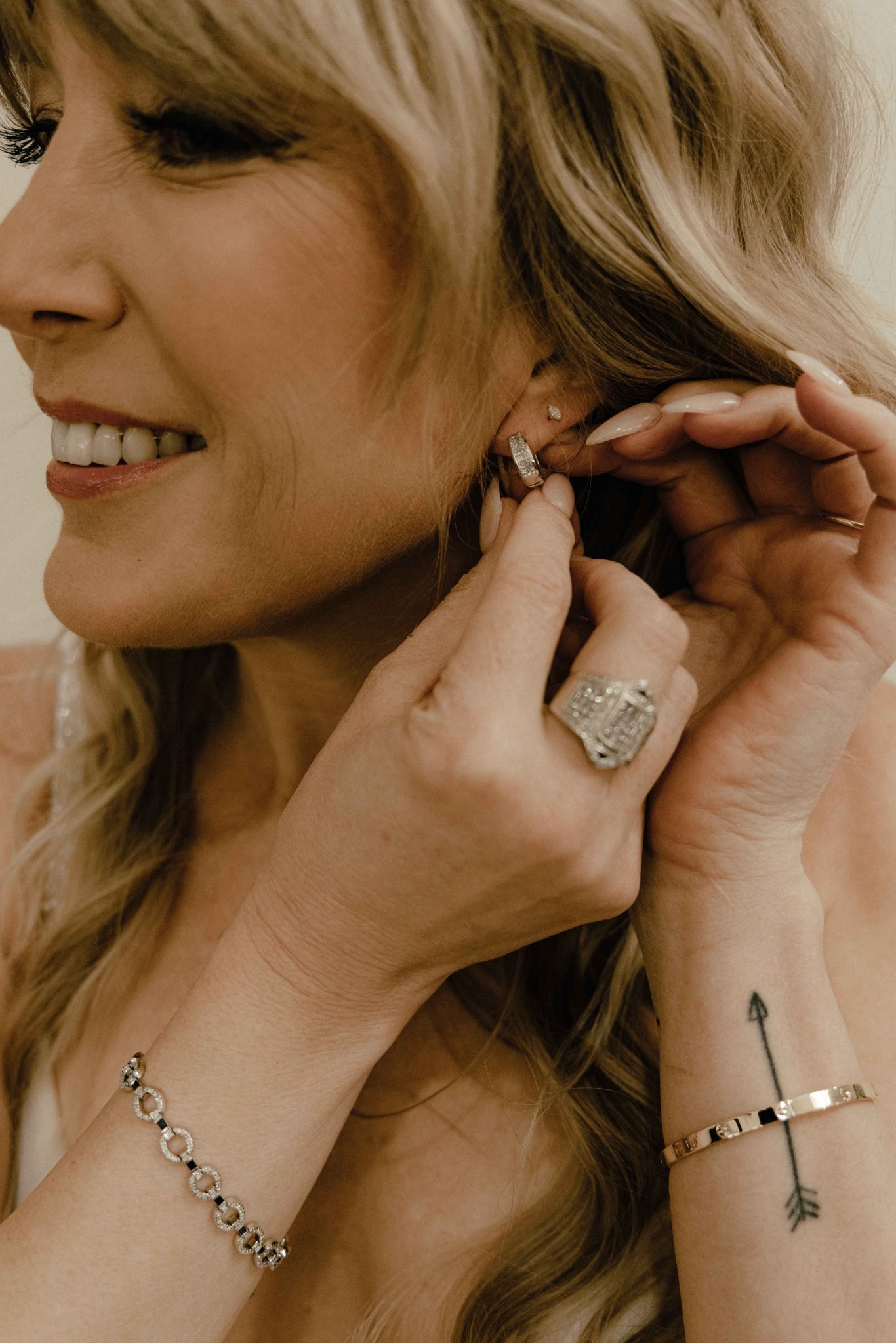 Carbondale Colorado Summer Wedding bride getting ready on her wedding day