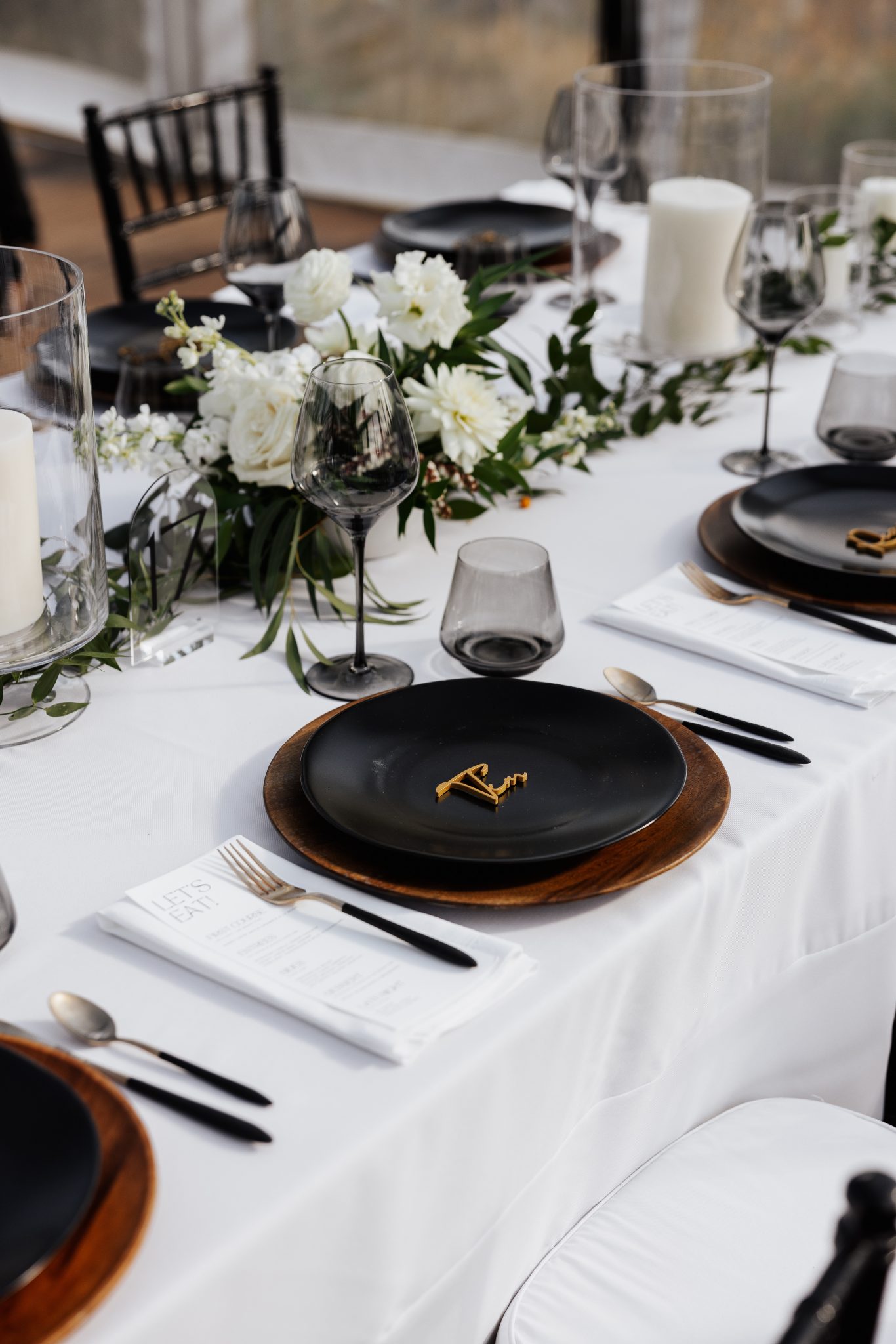 Snowmass Fall Wedding black and white romantic reception decor for a tablescape