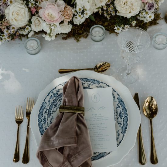 Soft and Romantic Boise Styled Shoot