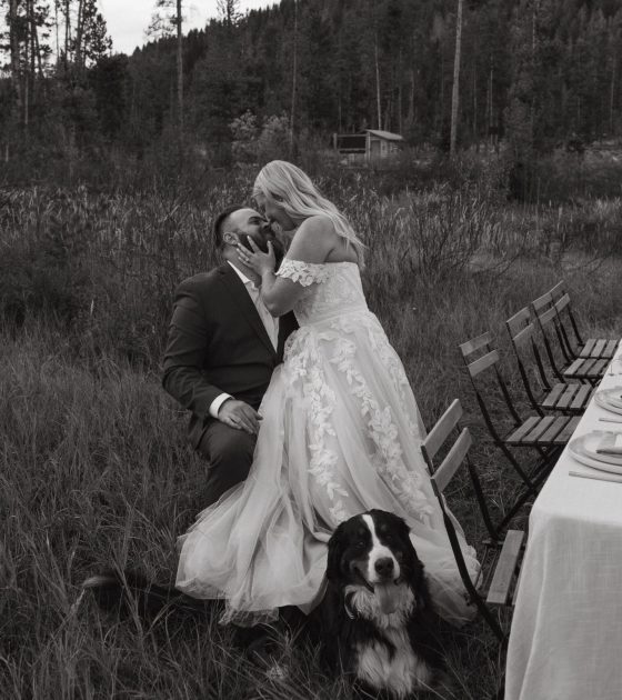 Outdoor Idaho Elopement with A Breathtaking Mountain Scenery