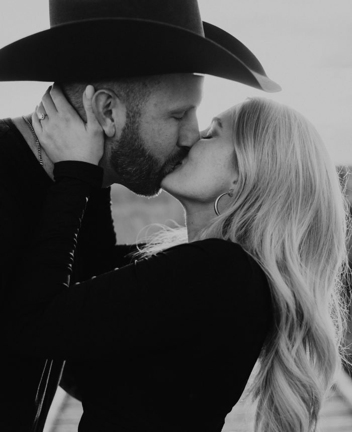 Effortlessly Romantic Utah Engagement Session