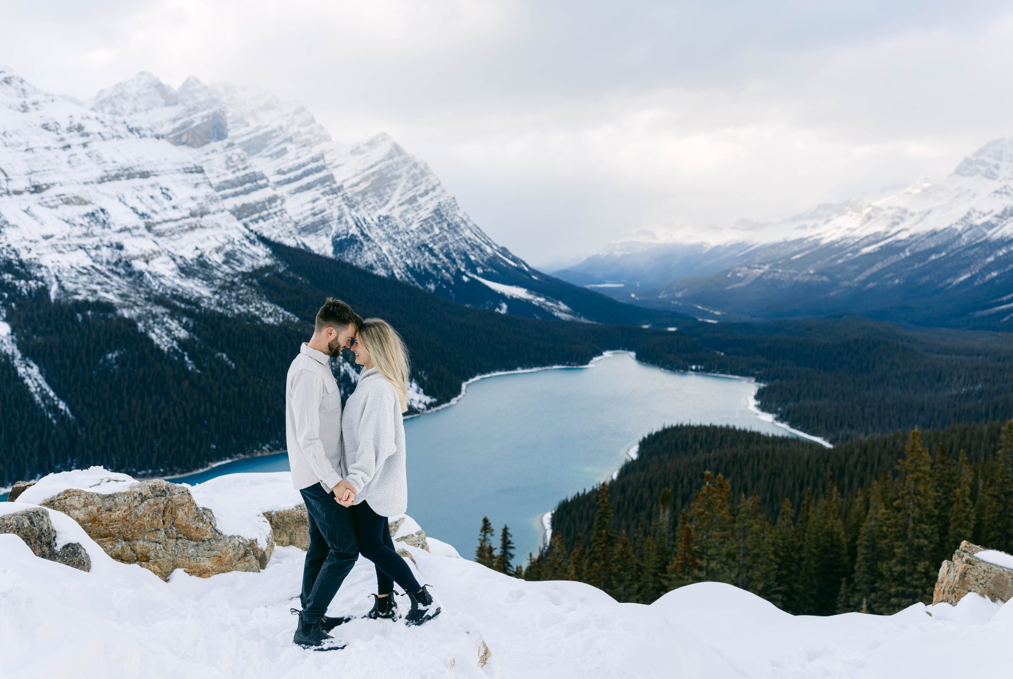Winter Wedding Magic: Engagement Ideas and Wedding Inspiration