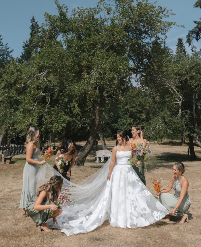 Pretty and Romantic Summertime Vancouver Wedding