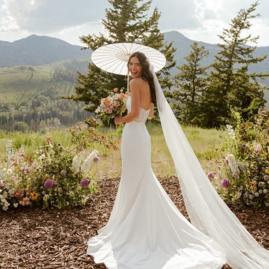 Romantic Outdoor Wedding in Park City with Timeless Elegance