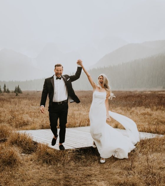 Scenic Alberta Elopement with Stunning Lake and Mountain Views