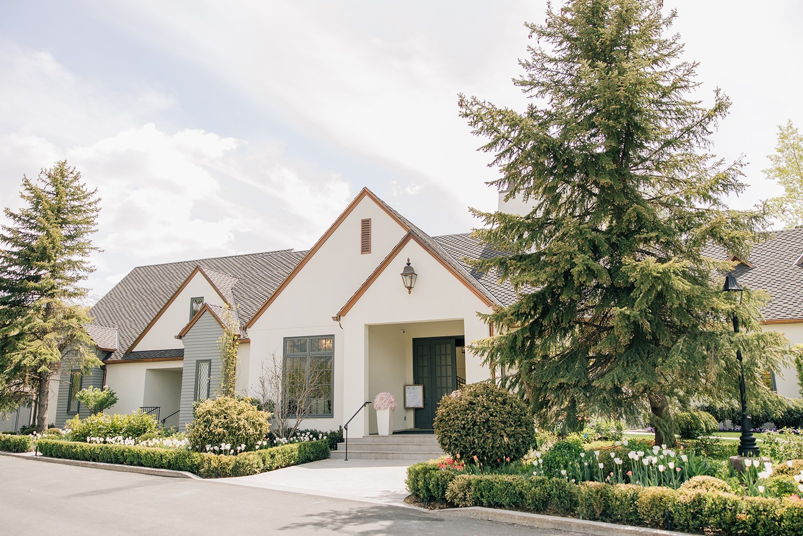 9 Elegant Estate Wedding Venues in Utah