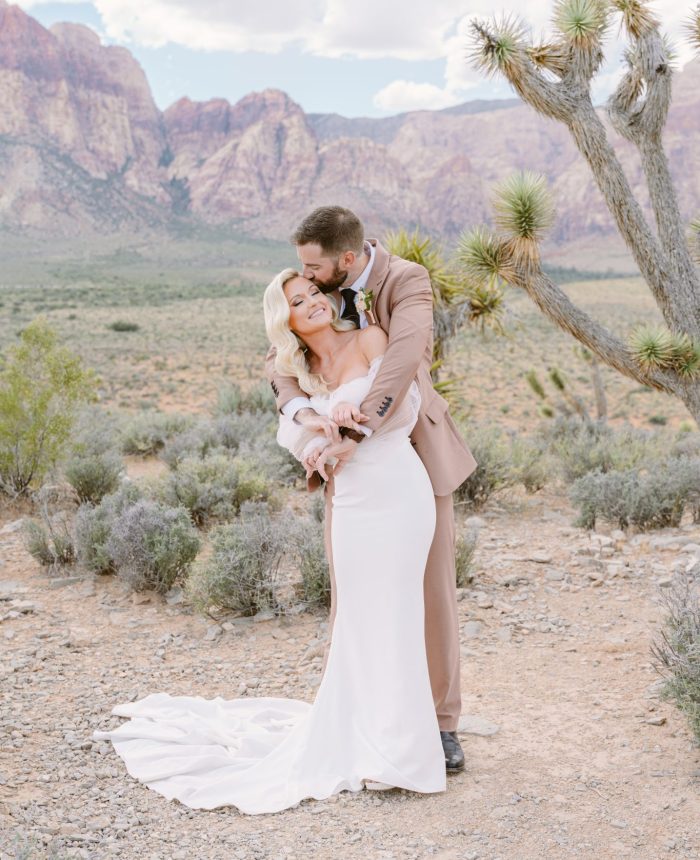 Effortlessly Chic Vegas Elopement