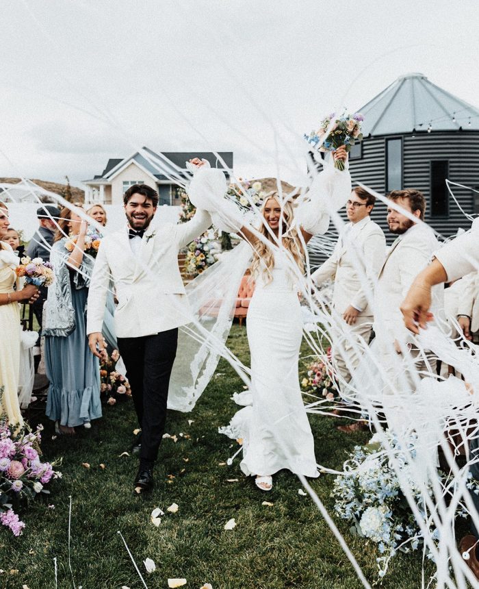 A Cozy Utah Wedding Filled with Vintage-Inspired Charm