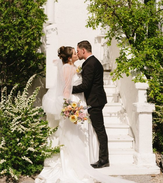 Lovely Outdoor Estate Wedding with Lakeside Views