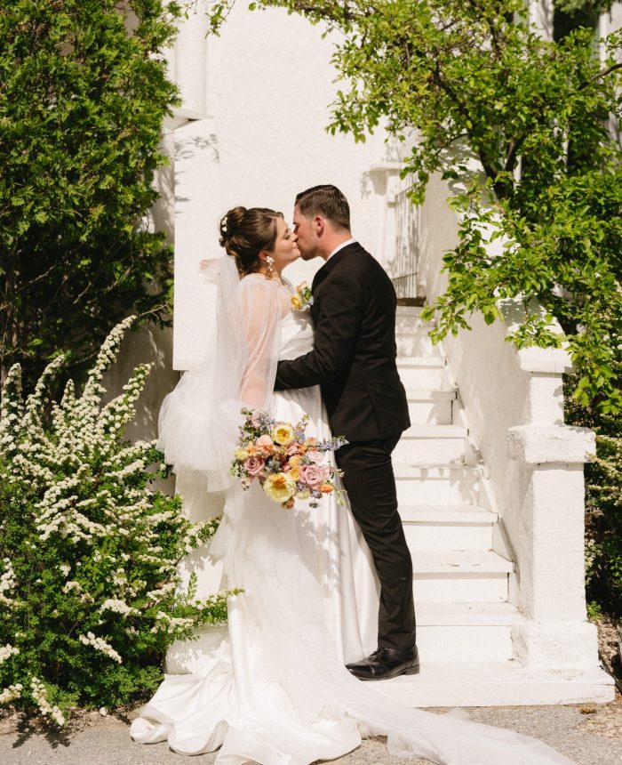Lovely Outdoor Estate Wedding with Lakeside Views