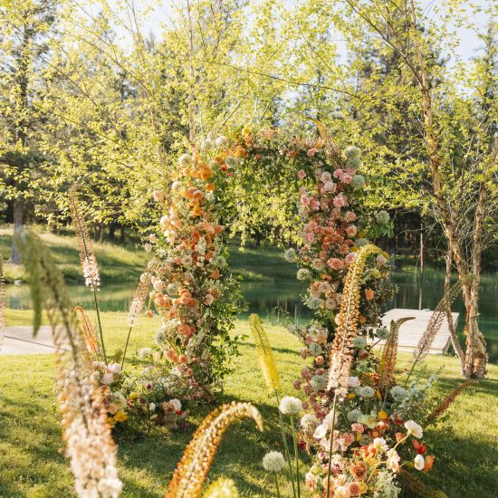 Soft and Sunlit Wedding Inspo in Montana