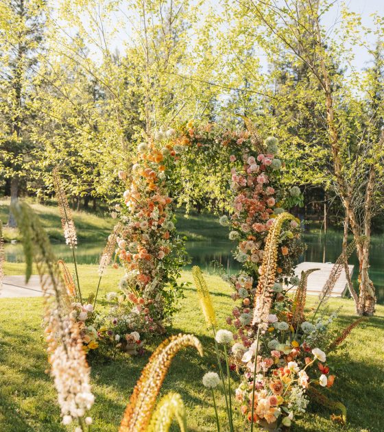 Soft and Sunlit Wedding Inspo in Montana
