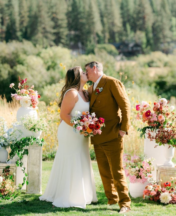 A Cheerful and Bold Lake Tahoe Wedding