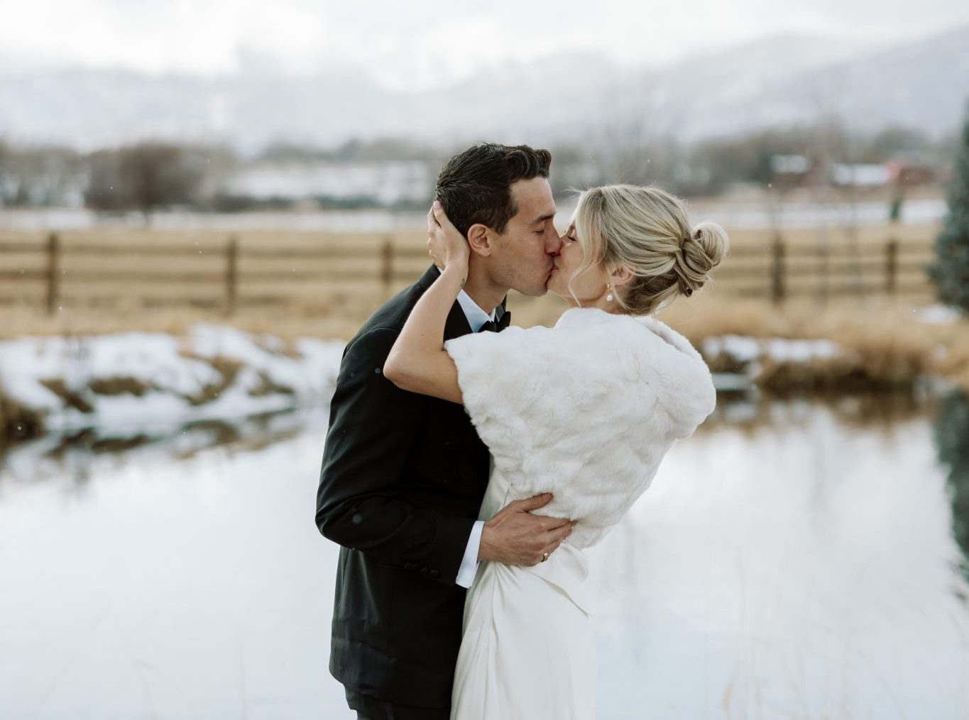 Winter Wedding Tips: How to Plan a Cozy, Romantic Snowy Celebration