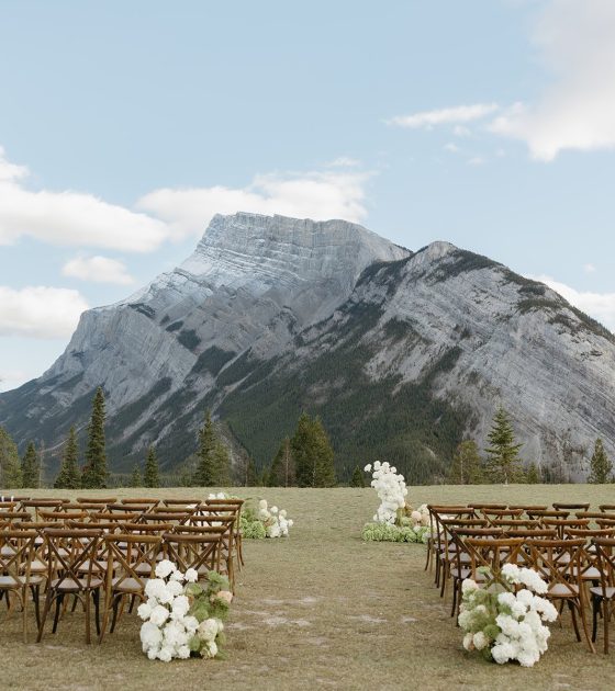Minimalist Alberta Wedding with a Sophisticated Edge