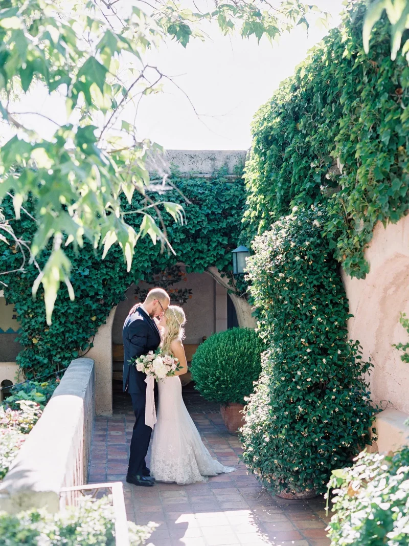 Couple at Tlaquepaque Arts & Shopping Village Sedona wedding venue