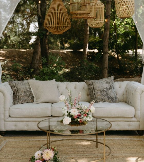 Organic and Refined Idaho Wedding with Soft Garden Details