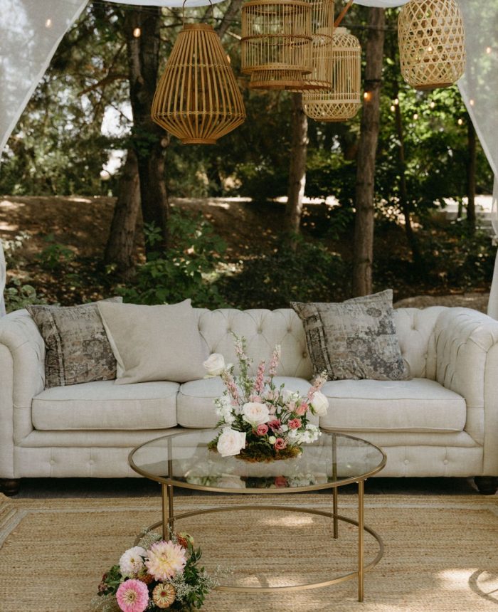 Organic and Refined Idaho Wedding with Soft Garden Details