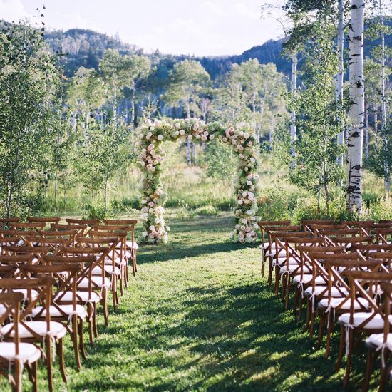 Lush Summer “I Dos” Beneath Colorado Aspens