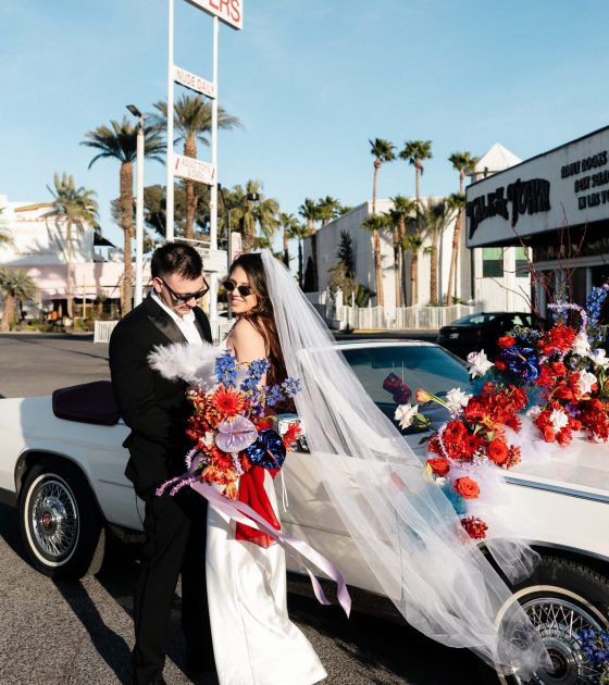Edgy and Lively Las Vegas Elopement