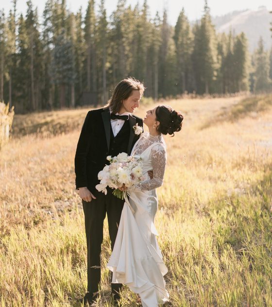 White Florals and Earthy Accents Add Warmth to a Breckenridge Wedding