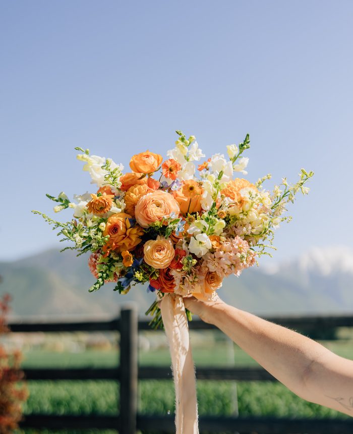 Lovely Utah Wedding with a Bright Citrus Flair