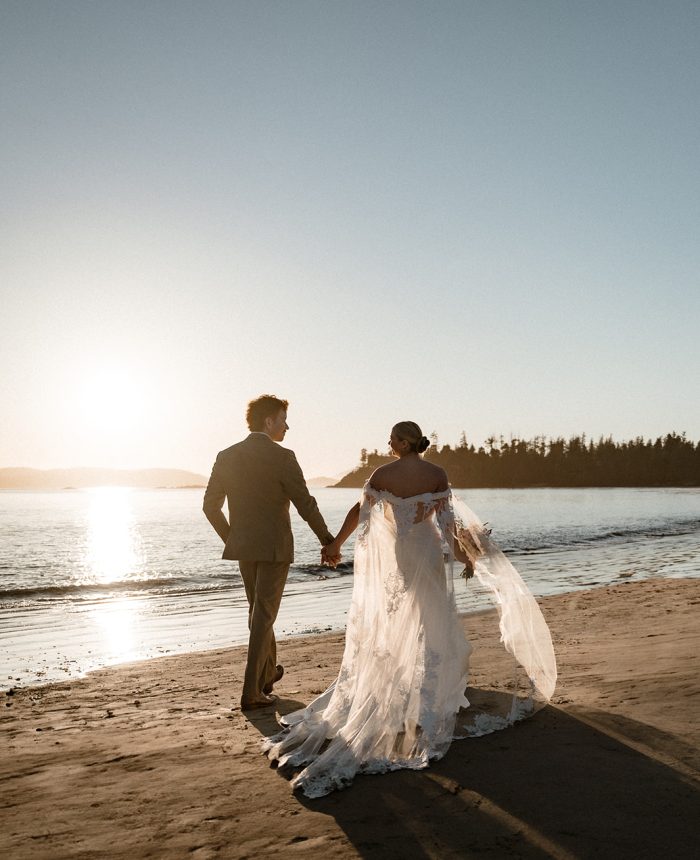 Timeless Coastal Wedding Day in Tofino