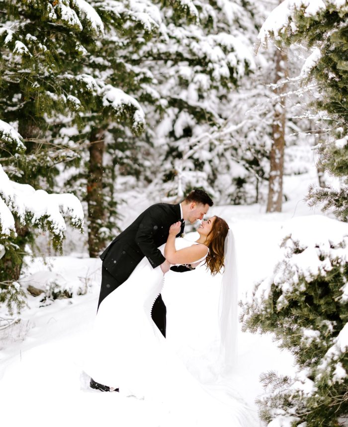 Utah Bridals in an Enchanting Snowy Setting