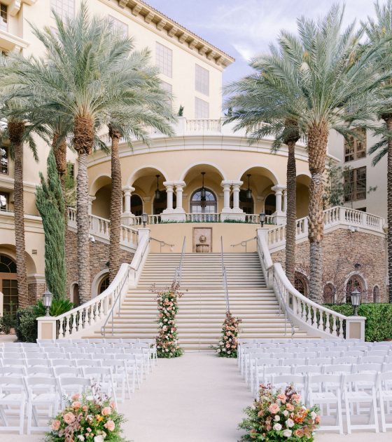 Nevada Wedding Full of Radiance and Beauty
