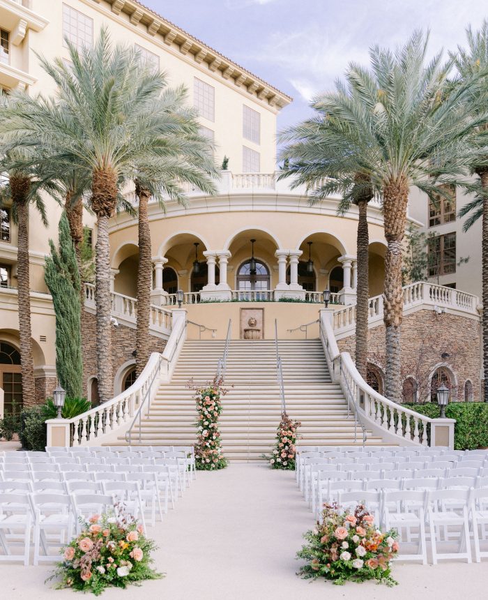 Nevada Wedding Full of Radiance and Beauty