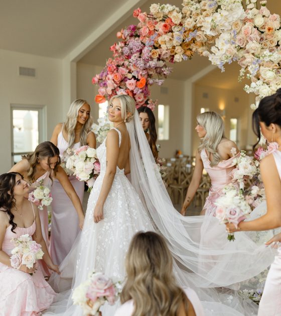 Colorful Desert Wedding with Effortless Elegance in Arizona