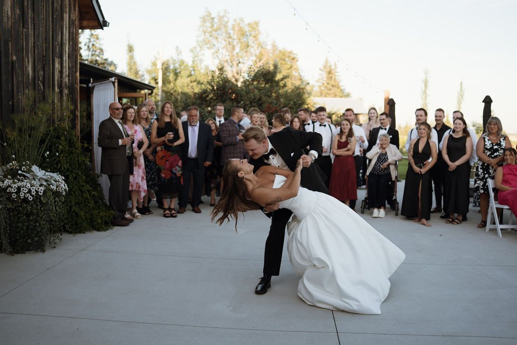 Black Barn summer wedding Fleur de Liv Photography rocky mountain bride44