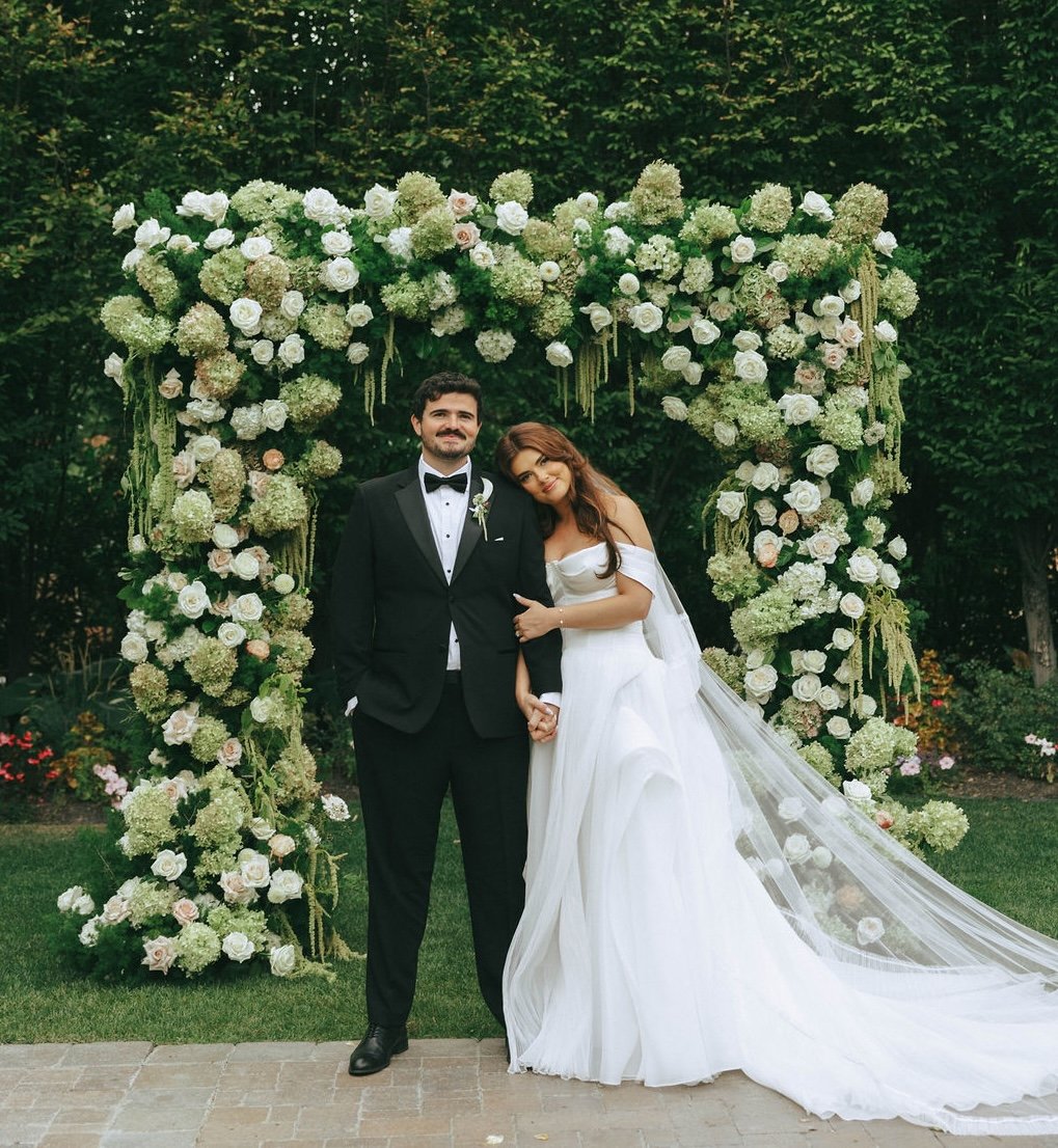 Stunning Ceremony Arch Ideas: Our Favorite Instagram-Worthy Wedding Installations